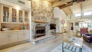 Unclassified image, 5 of 41, button - Sedona Home w/ Golf Course View & Pool Access! (Sedona)
