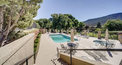 Sedona Home w/ Golf Course View & Pool Access!