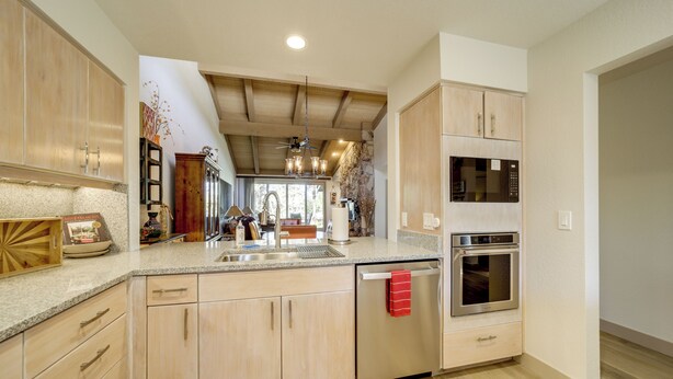 Unclassified image, 1 of 41, button - Sedona Home w/ Golf Course View & Pool Access! (Sedona)