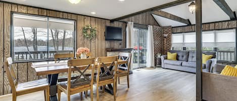 House (3 Bedrooms) | Interior