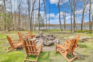 House (3 Bedrooms) | Interior - Pocono Lake Home w/ Fire Pit: Walk to Ski Hill! (Pocono Lake)