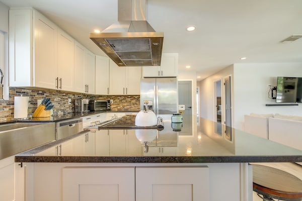 Lago Vista Vacation Rental W/ Fireplace! - Lakeway, TX
