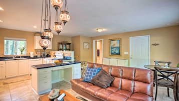House (1 Bedroom) | Interior