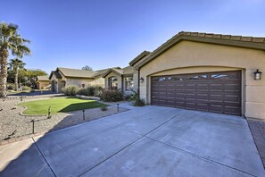House (3 Bedrooms) | Interior - Airy Scottsdale Home: Pool, Putting Green & Grill! (Scottsdale)