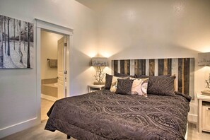 Interior - Flagstaff Hideaway: Private Hot Tub, 4 Mi to Dtwn! (Flagstaff)