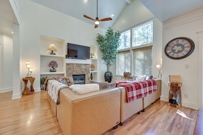 Front of property - Flagstaff Hideaway: Private Hot Tub, 4 Mi to Dtwn! (Flagstaff)