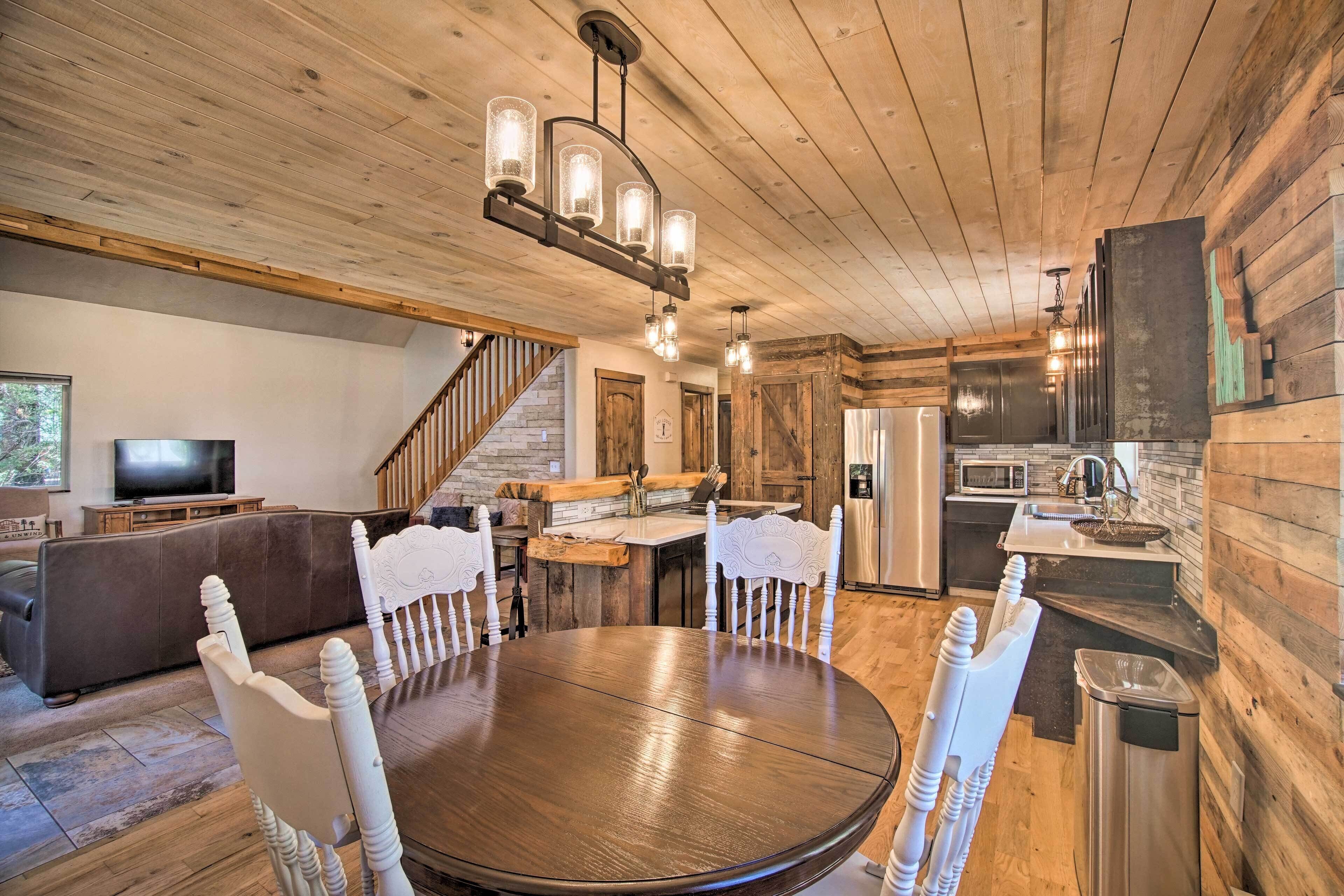 House (3 Bedrooms) | Interior