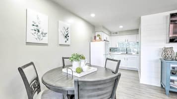 Apartment (1 Bedroom) | Interior