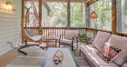 Getaway w/ Lake Views Near Wintergreen Resort!