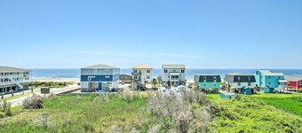 Ocean-view Oak Island Condo, 1 Block to Beach!