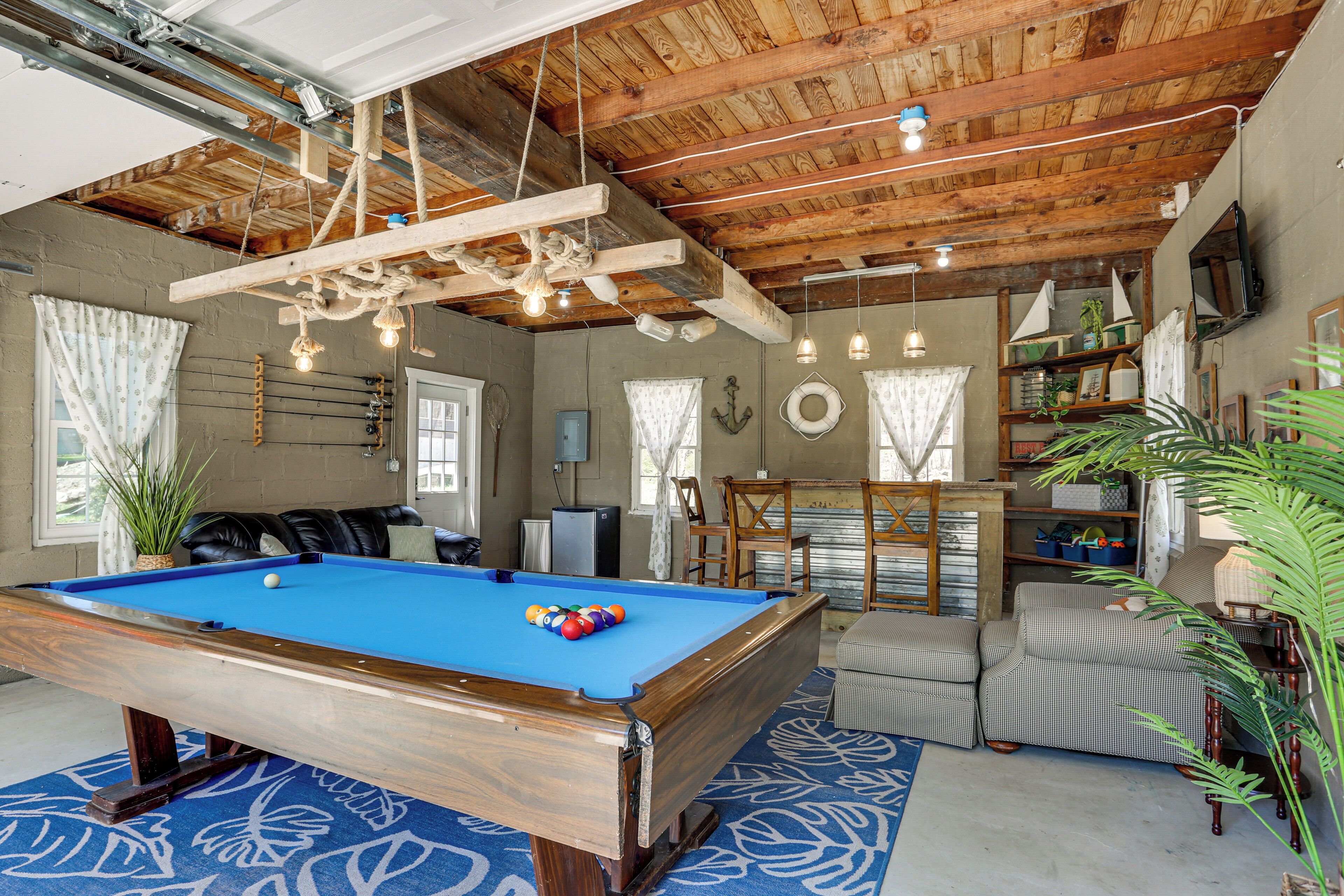 House (4 Bedrooms) | Game room