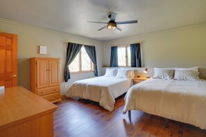 House (6 Bedrooms) | Interior