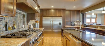 Expansive Retreat on 5 Acres in Shakopee!