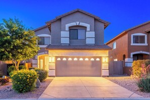 House (4 Bedrooms) | Interior