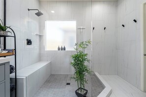 Talo (4 Bedrooms) | Sisätilat