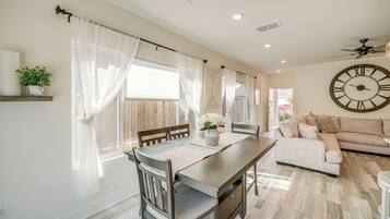 บ้านพัก (3 Bedrooms) | ภายใน