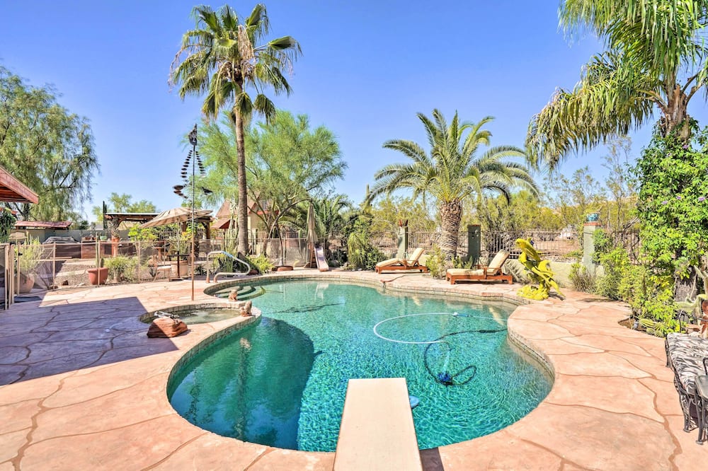 Dreamy Desert Studio w/ Deck + Pool Access! - West Havasupai Drive, AZ