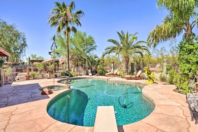 Dreamy Desert Studio w/ Deck + Pool Access!