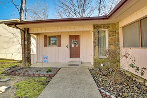 Apartment (2 Bedrooms) | Interior - Lakefront Hot Springs Village Vacation Rental! (Hot Springs Village)