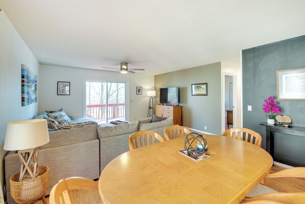 Interior - Lakefront Hot Springs Village Vacation Rental! (Hot Springs Village)