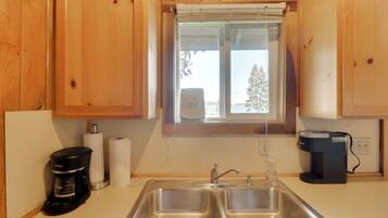 House (1 Bedroom) | Interior