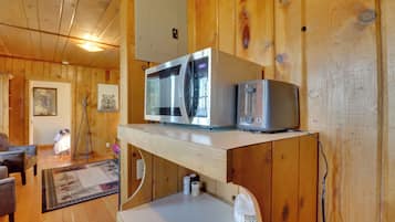 House (1 Bedroom) | Interior