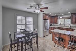 House (2 Bedrooms) | Interior