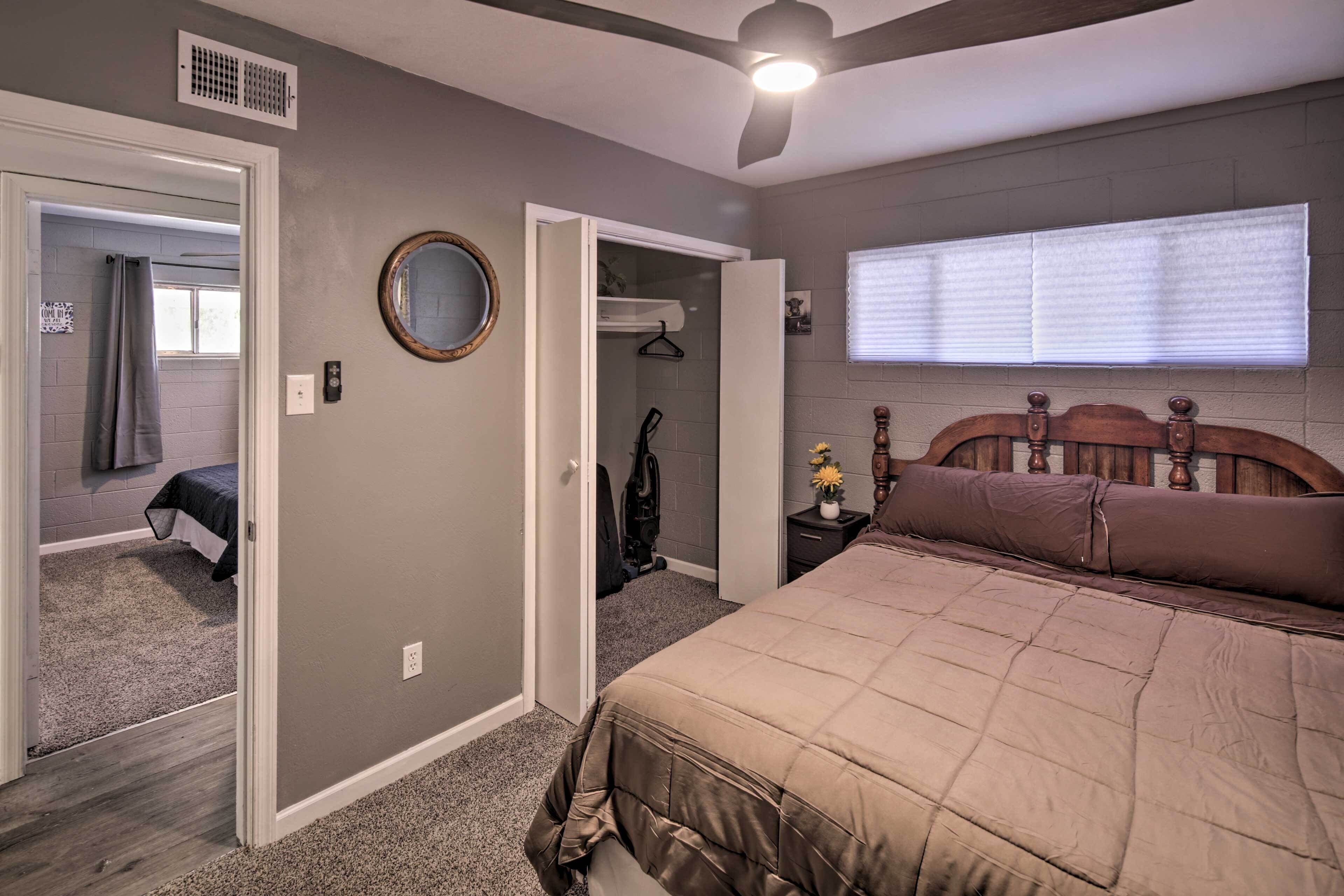 3 bedrooms, laptop workspace, free cots/infant beds, bed sheets