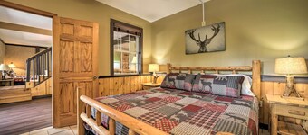 Hot Tub & Game Room: Secluded Franklin Getaway