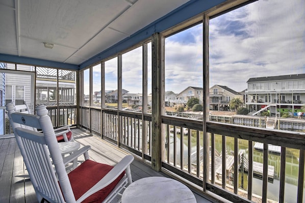 House (3 Bedrooms) | Property grounds