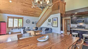 House (3 Bedrooms) | Interior