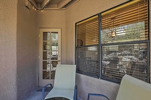 Apartment (2 Bedrooms) | Interior - Tucson Desert Retreat w/ Pool + Hot Tub Access! (Tucson)