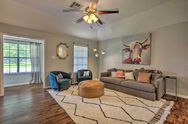 House (3 Bedrooms) | Interior
