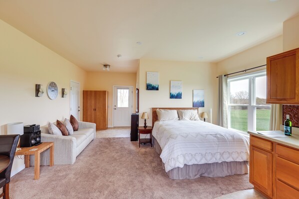 المنشأة من الداخل