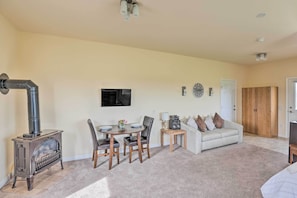 Apartment (0 Bedroom) | Front of property