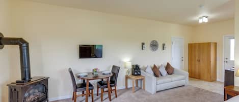 Apartment (0 Bedroom) | Interior