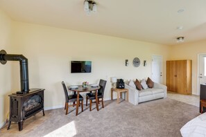 Apartment (0 Bedroom) | Front of property