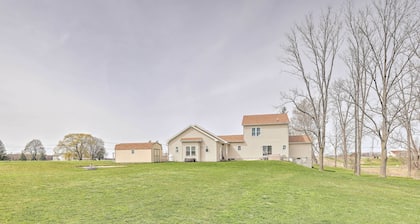 Geneva Studio, 3 Miles to Seneca Lake!