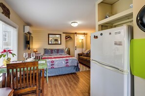 Apartment (0 Bedroom) | Interior