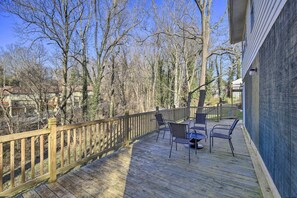 House (3 Bedrooms) | Interior - Cozy Bristol Home w/ Yard ~ 1 Mile to Downtown! (Bristol)