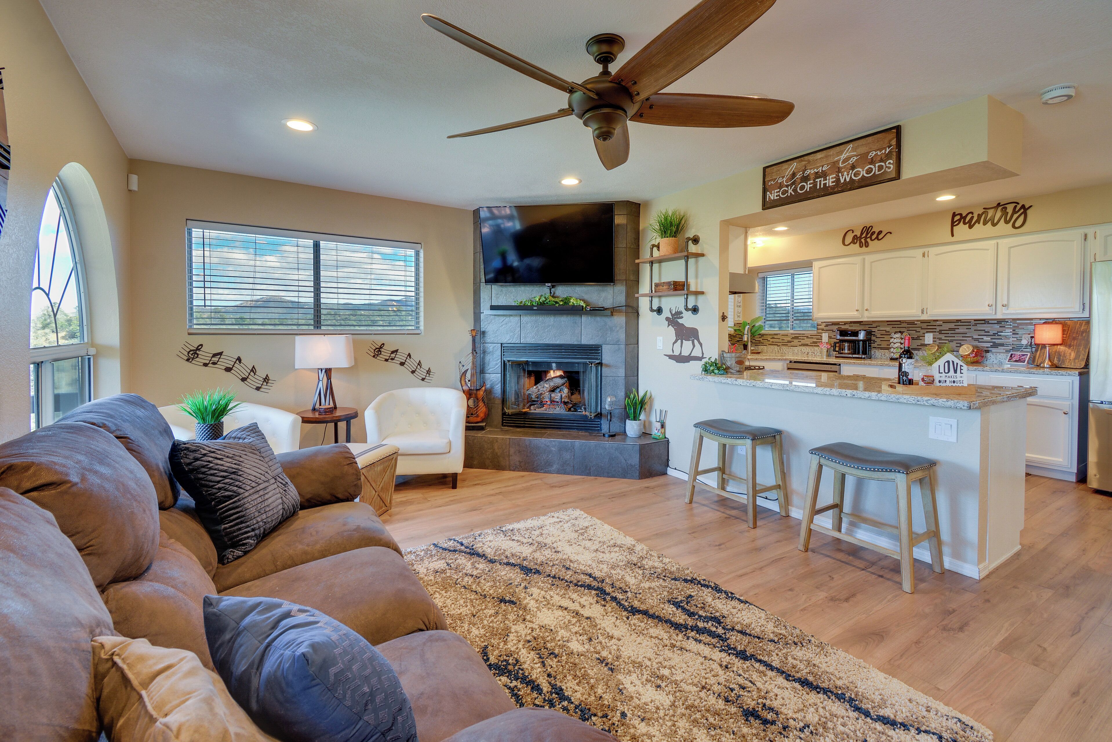 House (3 Bedrooms) | Interior