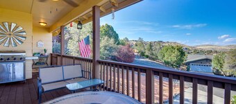 5 Mi to Dtwn Prescott: Home w/ Deck & Mtn Views