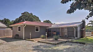 Unclassified image, 5 of 25, button - 'the Grey Goose': Waterfront Home With Beach (New Bern)