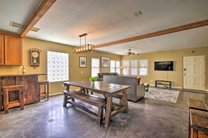 Cottage (2 Bedrooms) | Interior