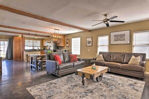 Cottage (2 Bedrooms) | Interior - Work, Play, Explore! Cottage 2 Mi to Dtwn Phoenix (Phoenix)