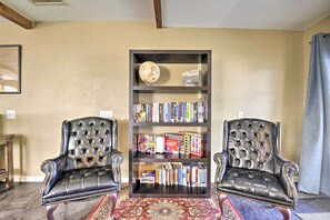 Cottage (2 Bedrooms) | Interior - Work, Play, Explore! Cottage 2 Mi to Dtwn Phoenix (Phoenix)