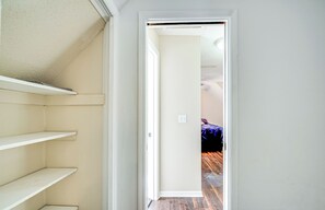 單棟房屋 (3 Bedrooms) | 內部