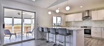 希爾斯伯勒全新裝修住宅，附家庭影院