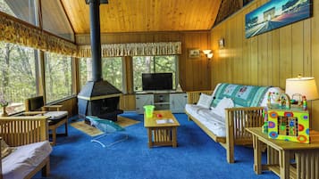 House (5 Bedrooms) | Front of property