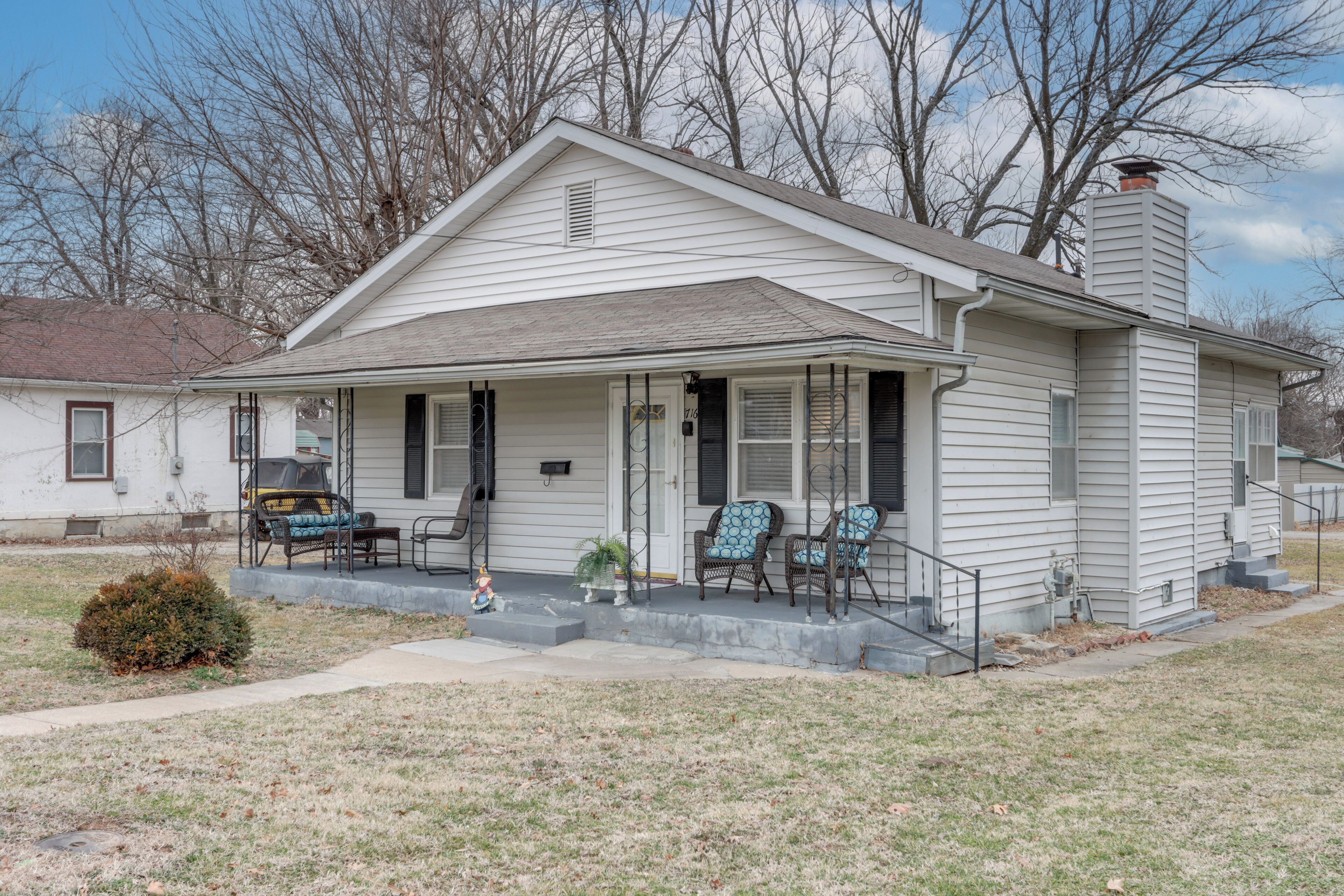 House (2 Bedrooms) | Interior